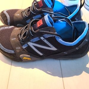 New Balance Vibram minimus running shoes women's size 8